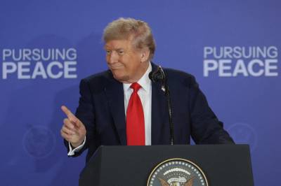 Trump saksøker JPMorgan og toppsjef Jamie Dimon