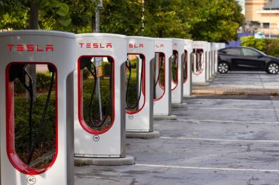 Tesla dumper prisen på leasing etter salgsknekk
