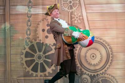 Kjenner du igjen skilegenden? Slik har du aldri sett ham