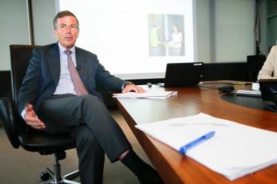 Gjør to bytter – satser på teknologi og transport