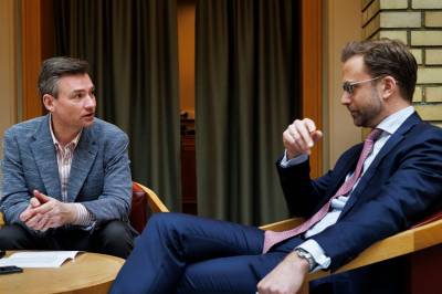 Renteanklage fra Høyre-topper: – Støre og Stoltenberg har ledet oss ned en farlig vei