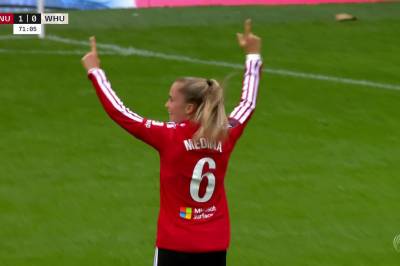 Martín scorer mot West Ham