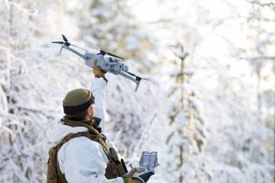 Justerer forsvarsplaner: Mer penger, luftvern utsatt og økt satsing  på droner