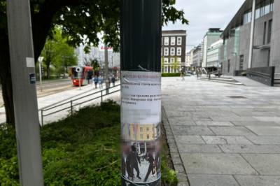 Plakater hengt opp: – Redd og truet