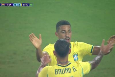 Samuel Lino med scoring for Brasil