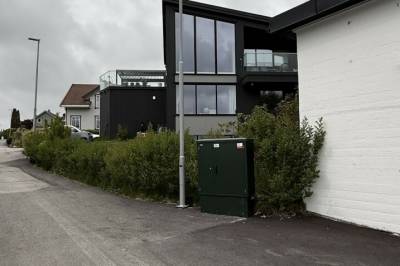 Raser mot lyktestolpe: Stjeler utsikten