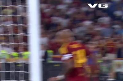 3-0: Malen, Roma