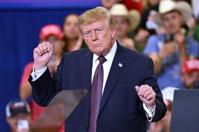 Trump og Obama krangler om interiør av gull