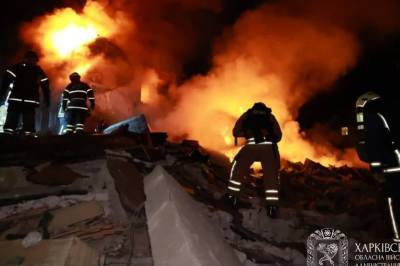 Russisk nattangrep – søker etter overlevande i ruinar i Kharkiv