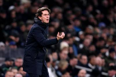 Hevder Tottenham har sparket hovedtreneren