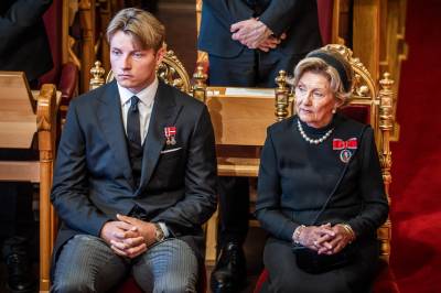 Forklarer bildene: – Vil nok bli praktisert slik fremover