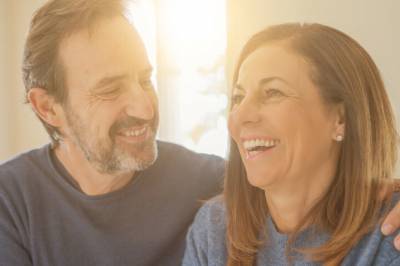 - Midtveis i livet bør du stille mannen din tre spørsmål. Og svaret bør være ja på alle tre