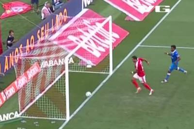 1-1: Pavlidis, Benfica