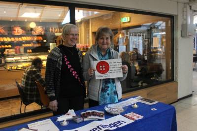 Sanitetskvinner frå Tysvær aksjonerer