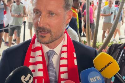 Kronprinsen om kronprinsesse Mette-Marit: – Nå går det heldigvis bedre og bedre