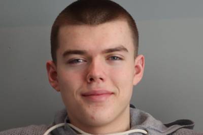 Alexander (19) flyttet fra Norge: Merker enormt utbytte