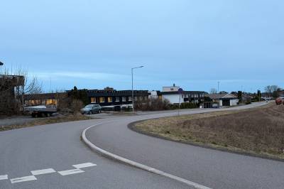Gråtende 14-åring i sjokk: – Bet meg i armen