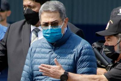 Trump lovet krig mot narkotika. Så benådet han ekspresidenten som ble dømt i enorm narkosak. 