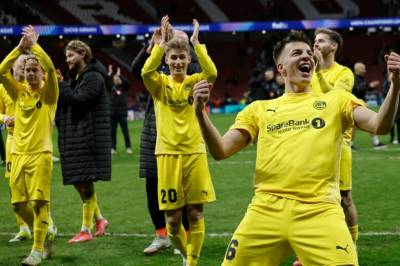 – Det er lov til å drømme om finale