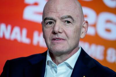 Platini saksøker Fifa-sjef Infantino
