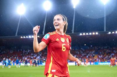 Kvinnefotballen står overfor et stort ubalanseproblem: Noen spillere spiller for mye, andre spiller for lite