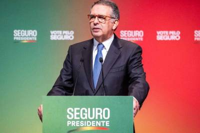 Portugal stenger ytre høyre ute, og Seguro vinner presidentskapet i en jordskredseier