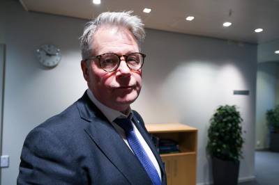 Krever at regjeringen snur om Telenor-hemmelighold