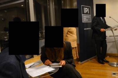 «Traineene var alle unge, vakre kvinner, uten den nødvendige utdannelse»