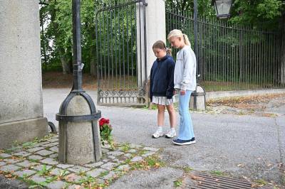 Astrid (9) og Henny (8): – Veldig trist