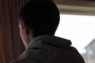 «Jonas» droppet ut av skolen: – De ser gjerne på deg som om du ikke er god nok