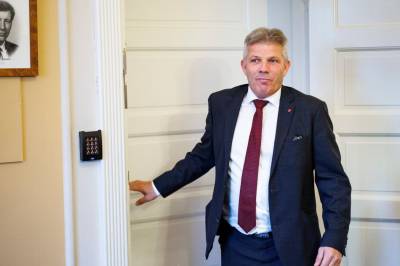 Boligministeren slaktet «usannheten» om lave Sverige-priser – brukte selv tallene