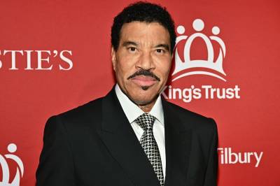 Lionel Richie (77) innlagt på intensivavdeling