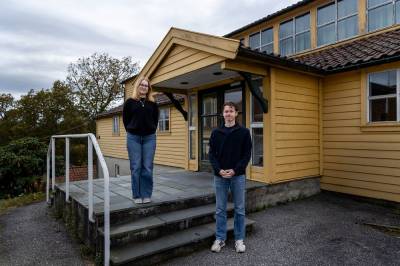 Ylva (18) og Phoenix (19) tok et år uten karakterer og eksamen. Nå frykter de at færre får samme mulighet.
