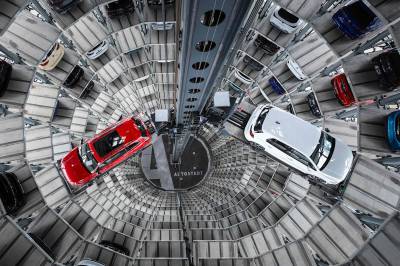 Tollfrykt gir smell for europeiske bilaksjer