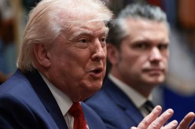 Trump gir Iran frist til over påske med å åpne Hormuzstredet: – Samtalene går svært bra