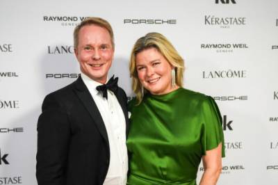 Petter med søt hyllest til Vendela