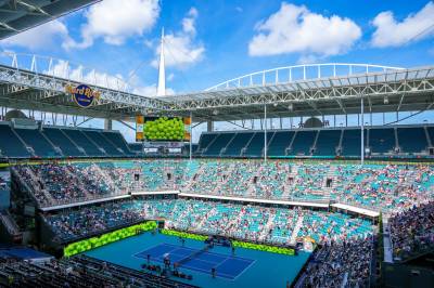 Regn utsetter starten av Miami Open, fullspekket program torsdag for ATP og WTA