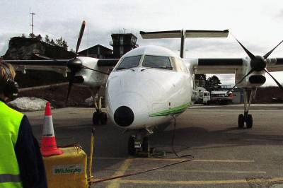 Én flyplass i Vestland er lønnsom. Forsker med knusende dom.