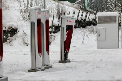 Nesten halvering på to år