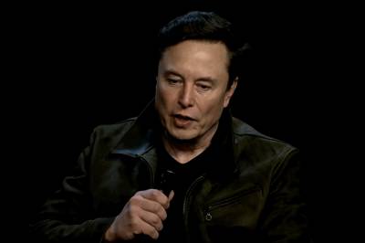 SJOKKERER: Vil gi Musk 10 700 milliarder kroner!