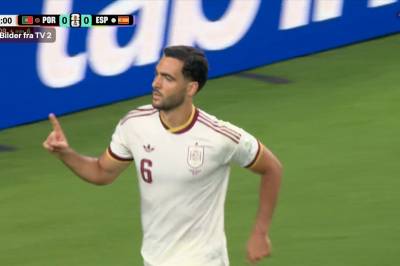 Overtidsscoring av innbytter Mikel Merino sendte Spania til VM-kvartfinale