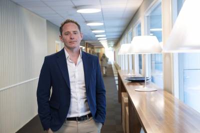 Alarmen går 100 ganger daglig: Slik avslører DNB bedragerier