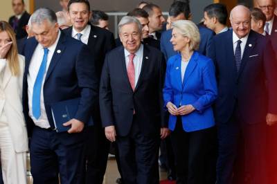 EU måtte gi opp å overtale Viktor Orban