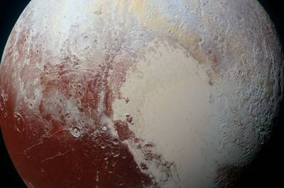 Pluto kan bli planet igjen