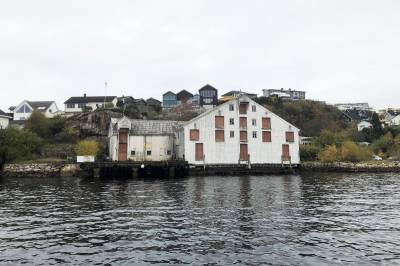 I Arnesenbrygga står tiden stille: – Det hadde vært bra å få et løft