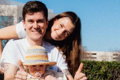 Deler bilde i rullestol