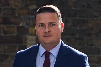 Times og BBC: Helseminister vil utfordre Keir Starmer