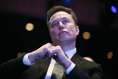 Målbevisst og systematisk fremmer Musk ideer fra det ekstreme høyre
