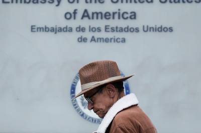 USA setter visumbehandling på vent for 75 land