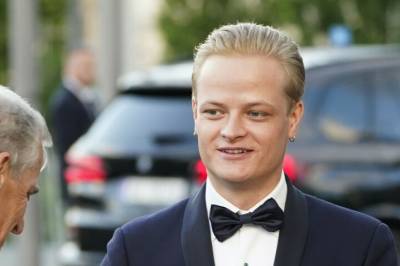 Begjærer seg løslatt fra varetekt